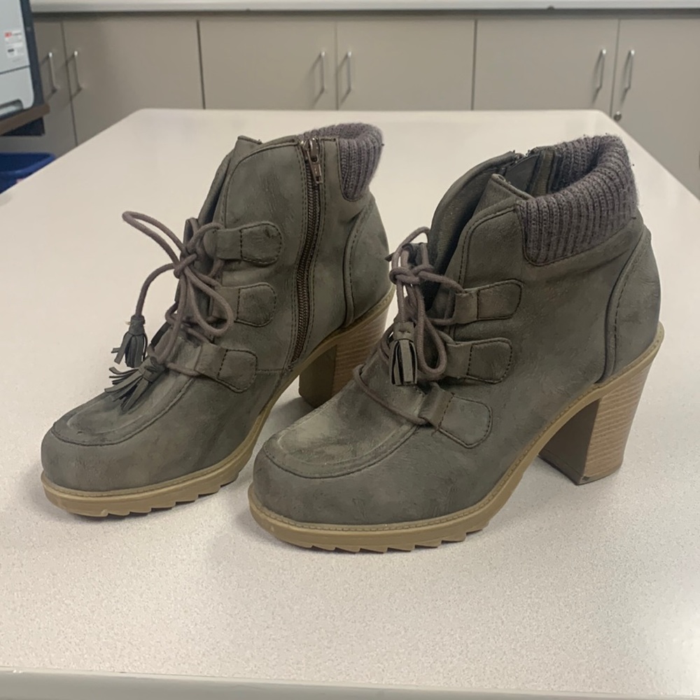 Very cute MUDD boots